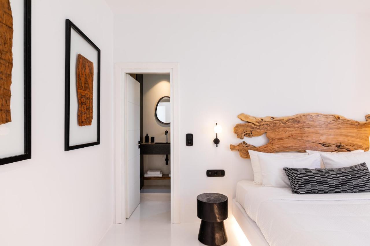 Villa Black Villa- Cave Heated Pool